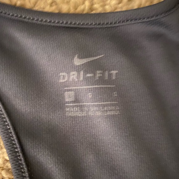 Nike charcoal grey dri fit tank - Picture 2 of 8